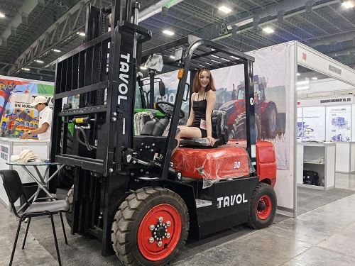 brazil 3ton forklift.jpg